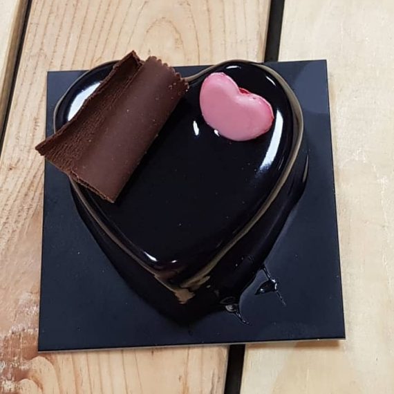 Postre individual de chocolate 70% y frambuesa